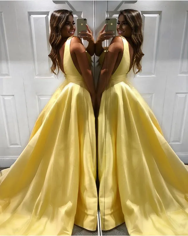 2019 Elegant Yellow Satin Prom Dresses with V-Neck Long Prom Gowns for Party