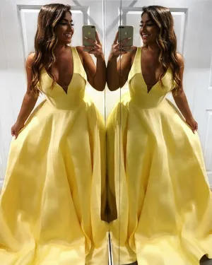 2019 Elegant Yellow Satin Prom Dresses with V-Neck Long Prom Gowns for Party