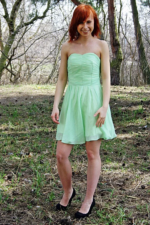 A-line Sweetheart Knee Length Chiffon Sleeveless Prom Dress