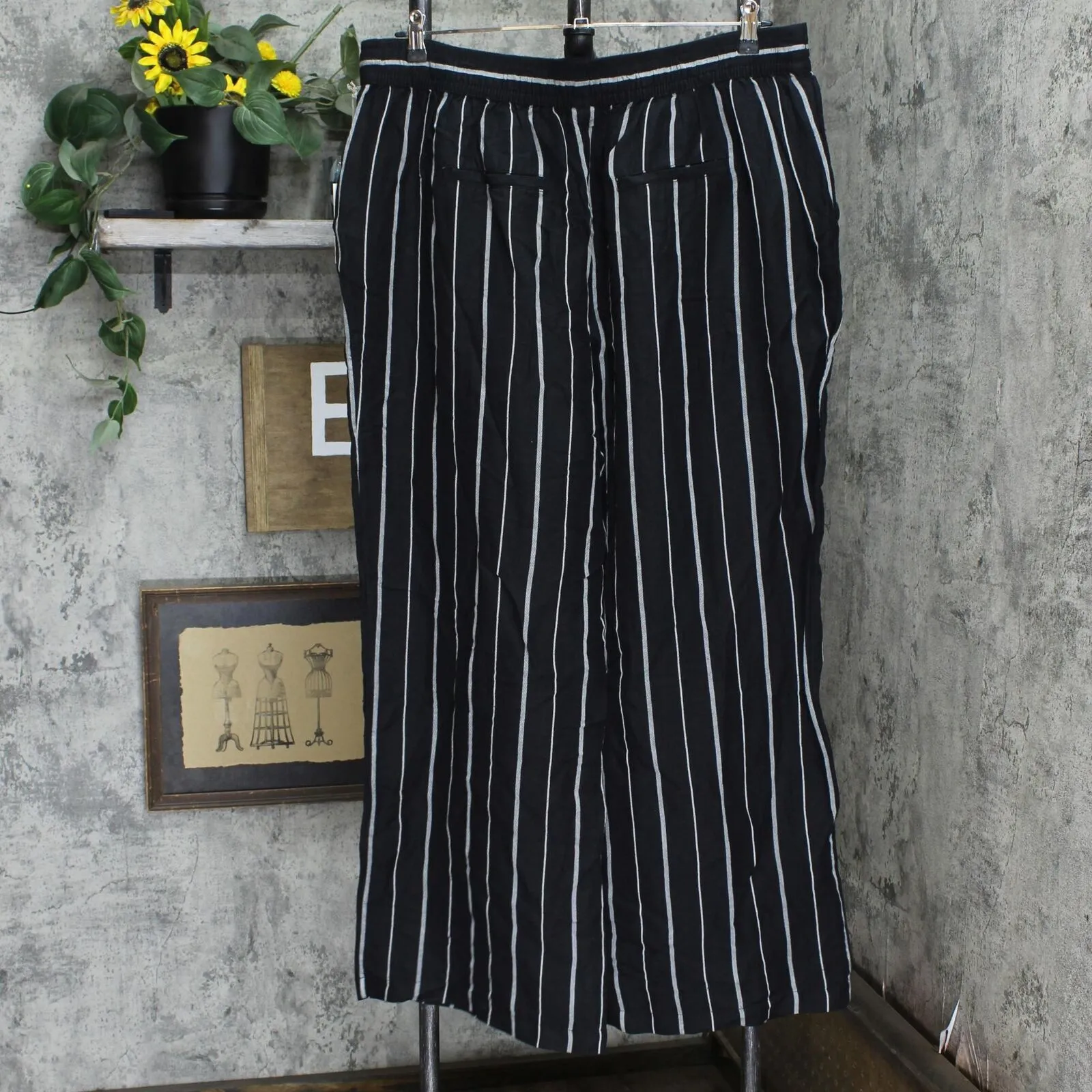A New Day Women's Striped Mid-Rise Wide Leg Pull-On Pants 78321632