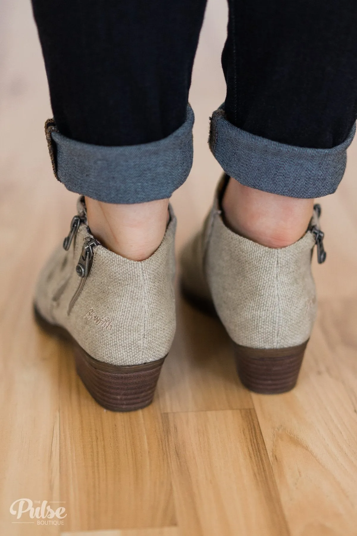 Blowfish Storz- Taupe Rancher Canvas