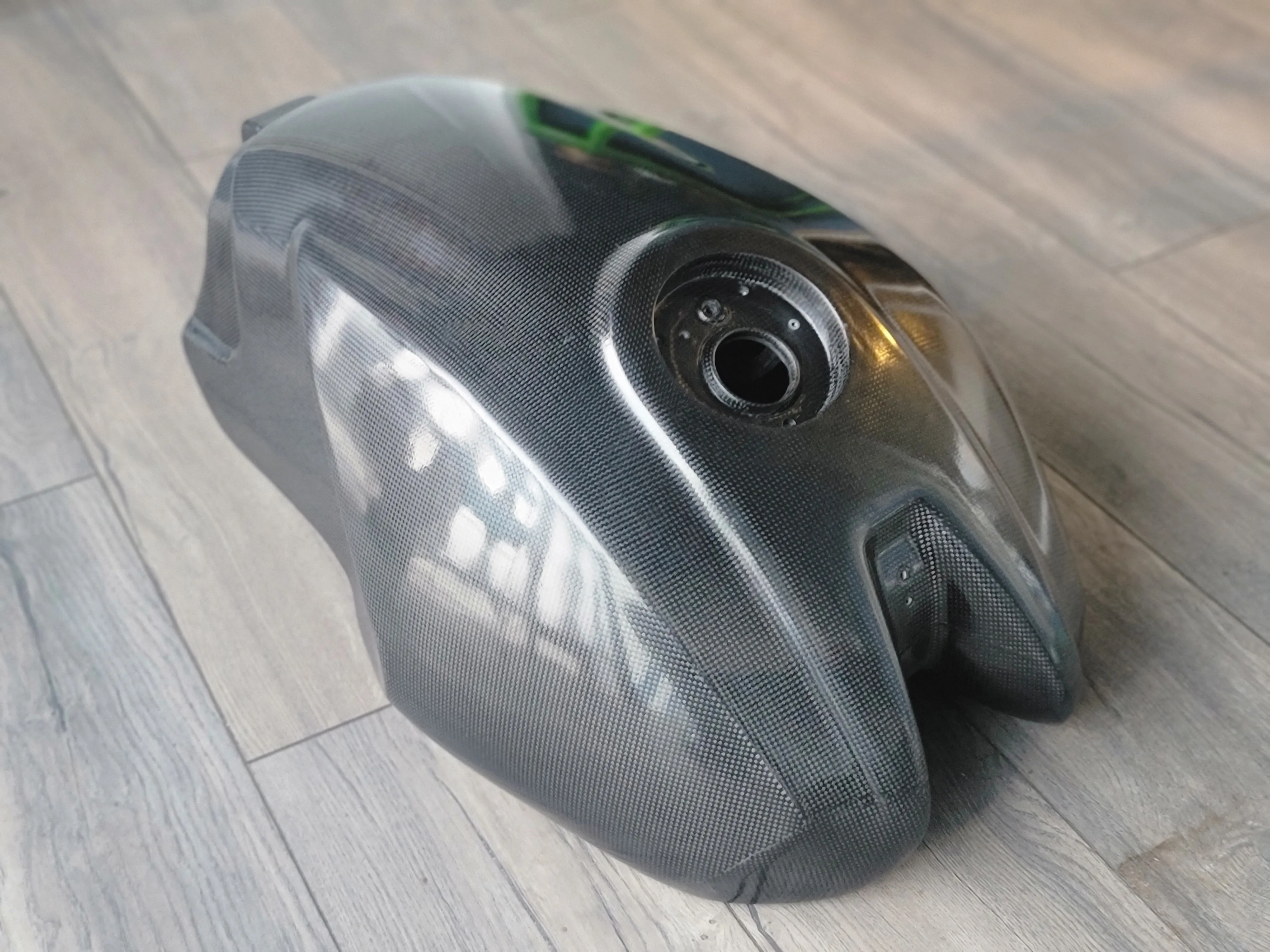 Carbon Fiber fuel tank for Ducati Monster S4RS