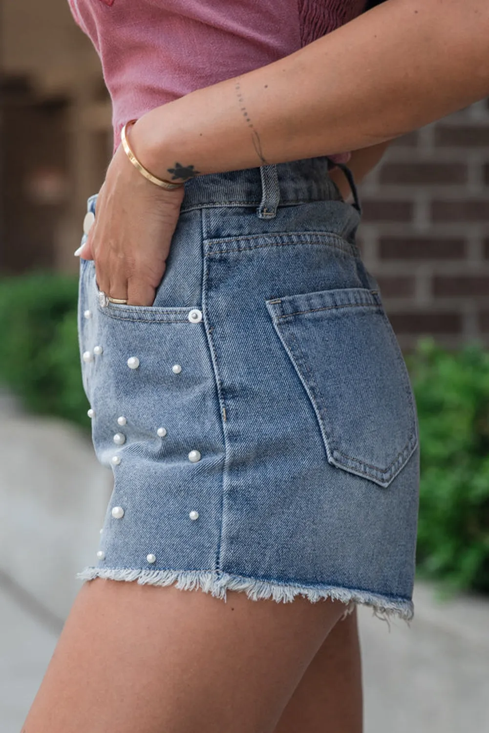Dusk Dreams Pearl Denim Shorts – Medium Wash