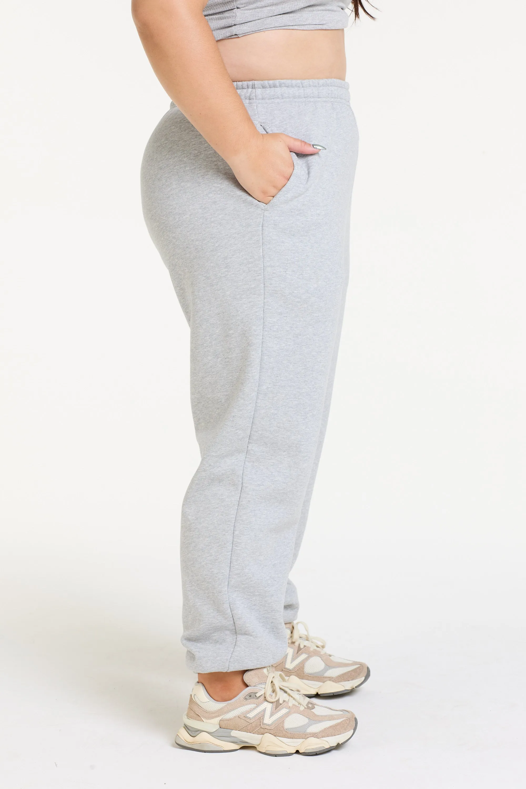 ESSENTIAL TRACKPANT MARBLE
