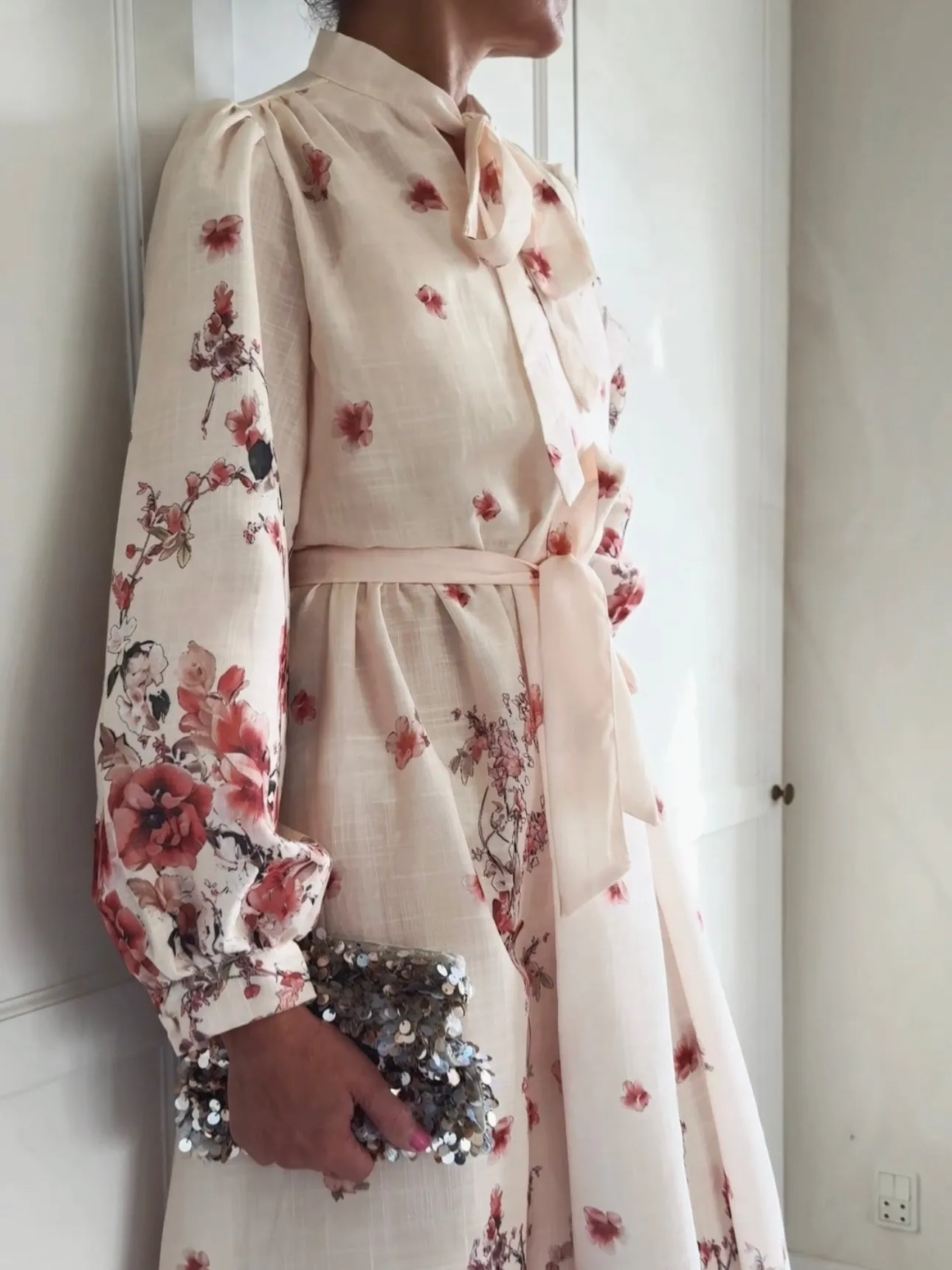 LONG DRESS WITH BELT - LIGHT BEIGE