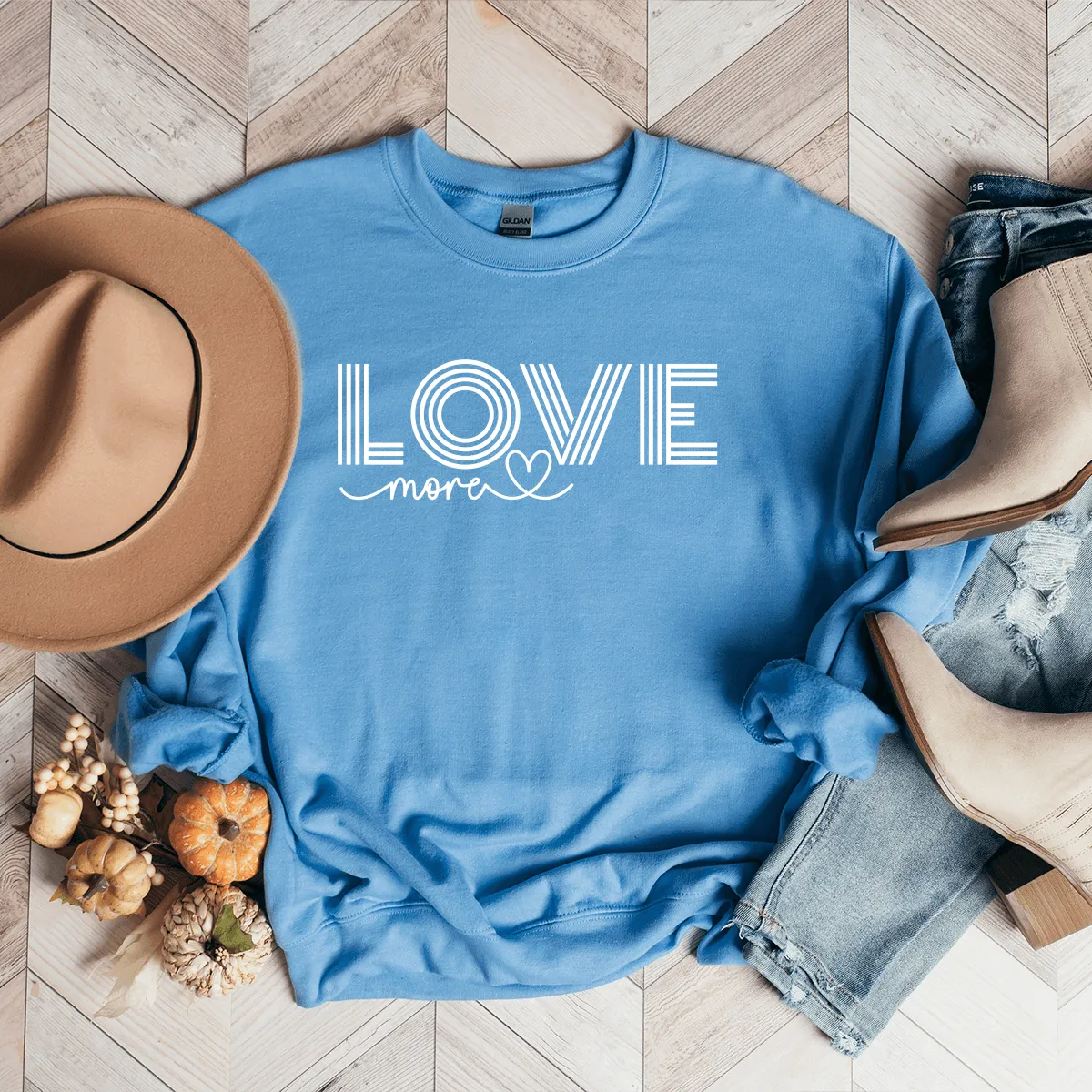 Love More - Sweatshirt
