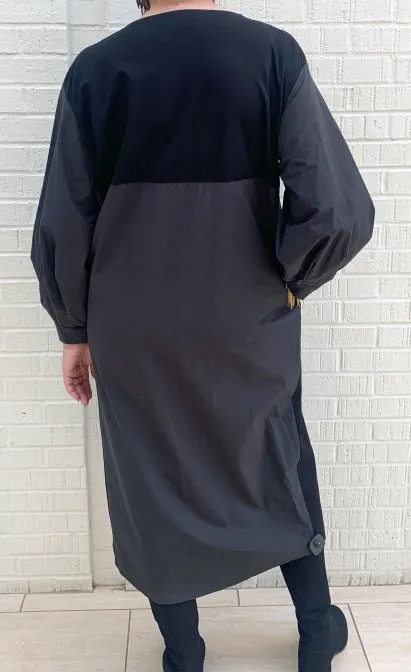 Moyuru Black Dress