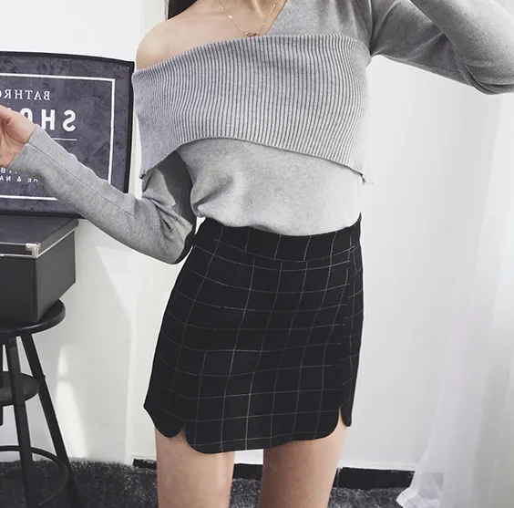 Plaid Petals Hip Short Skirt KF50523