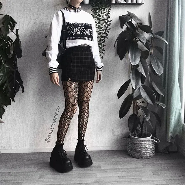 Plaid Petals Hip Short Skirt KF50523