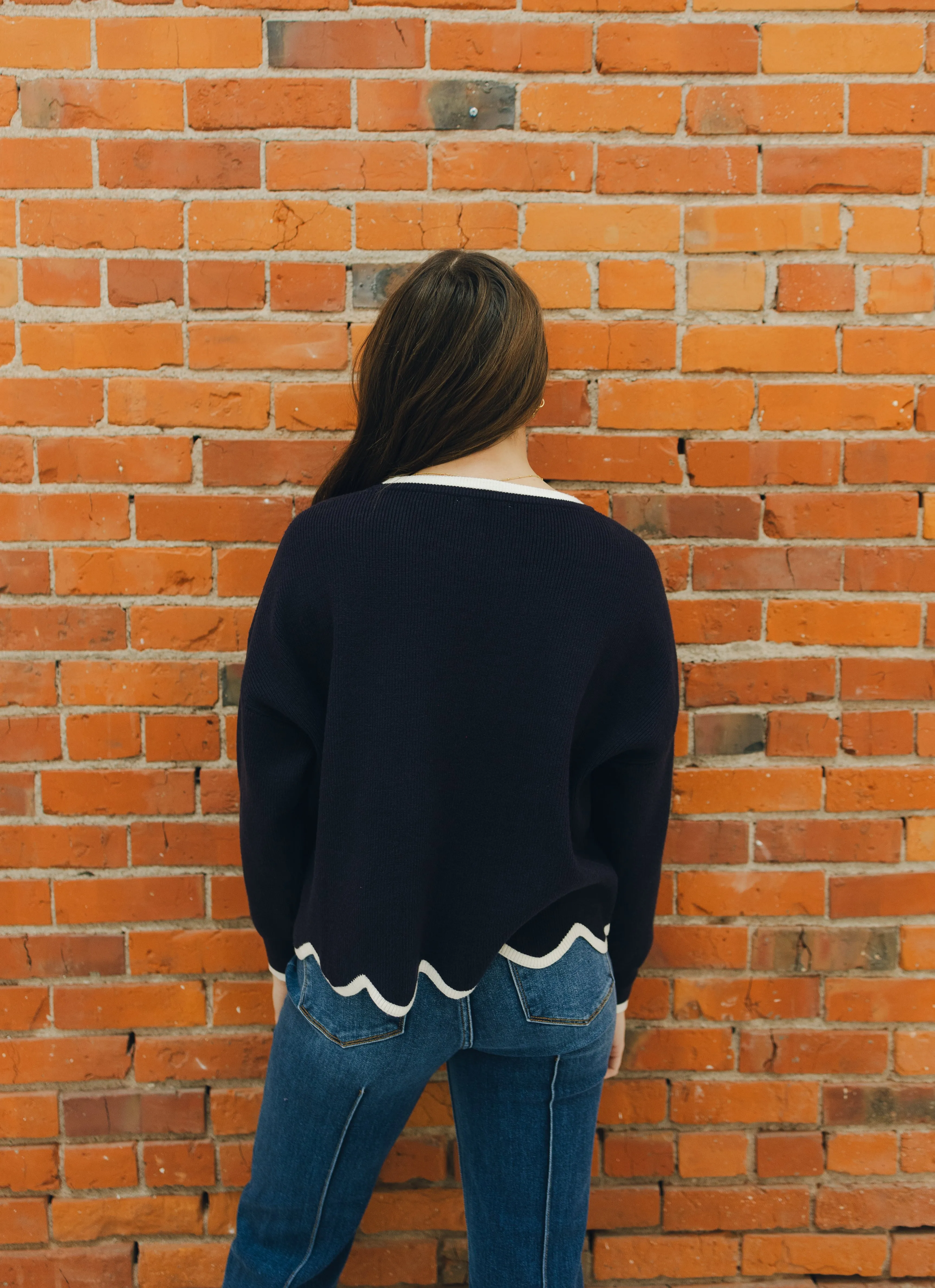 Scallop Hem Sweater - Navy/White