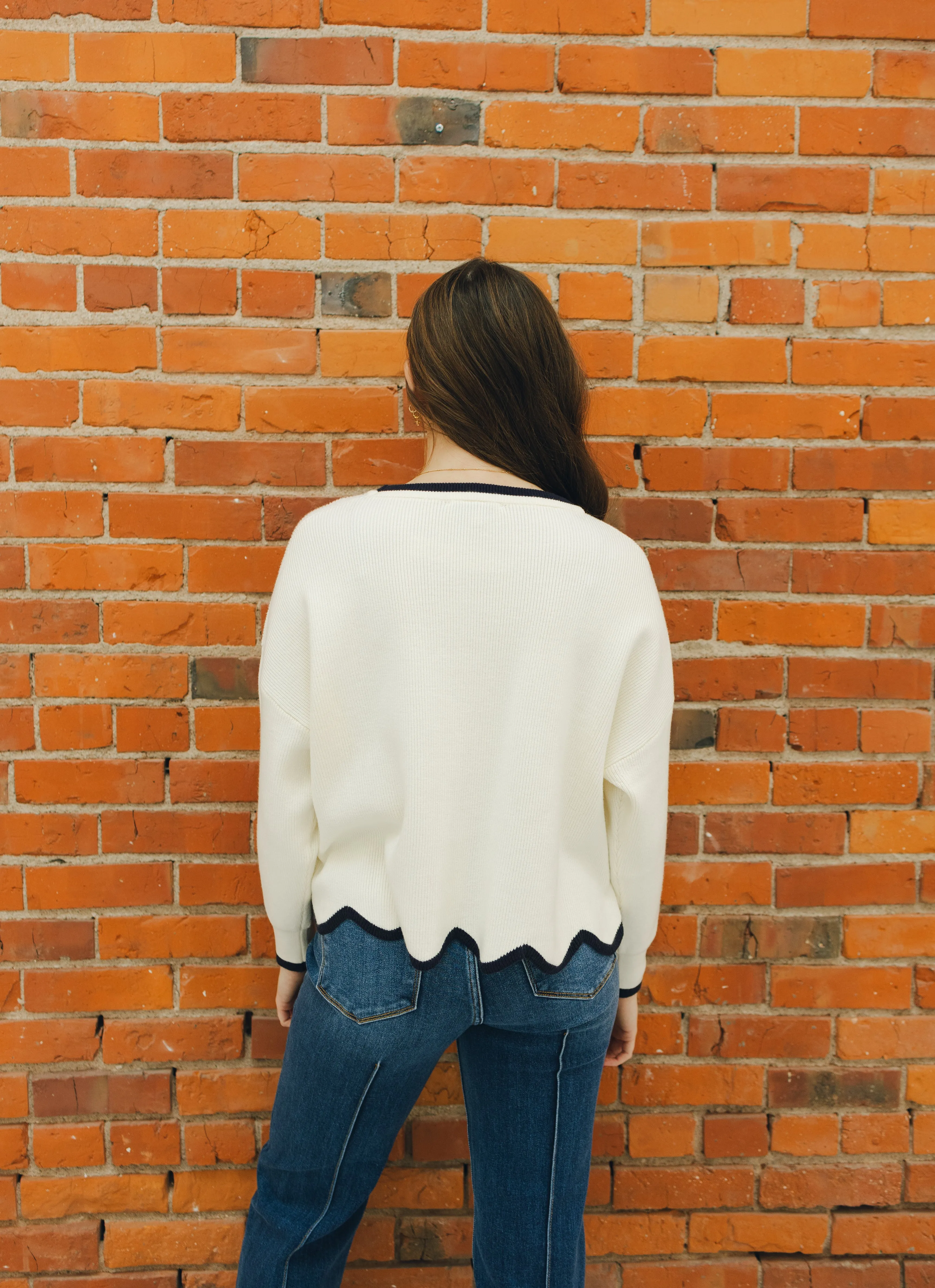 Scallop Hem Sweater - Off White/Navy
