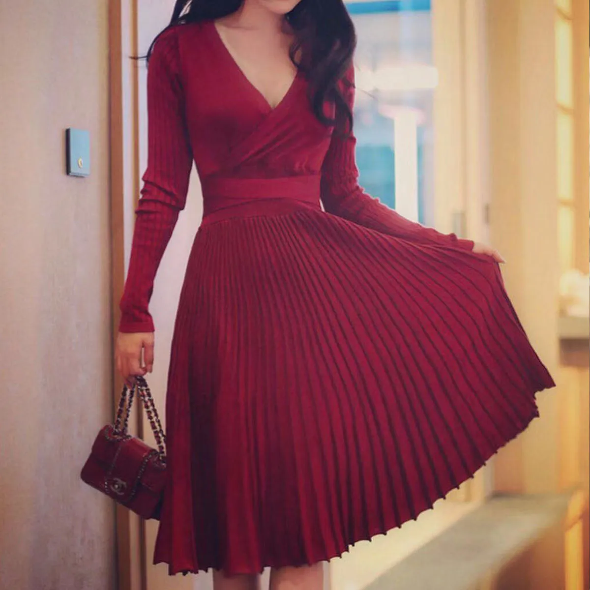Sexy V-Neck Solid Pleated Knitted Skater Dress