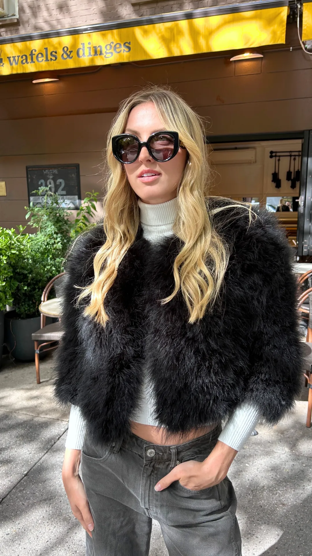 The FiFi Bolero Black