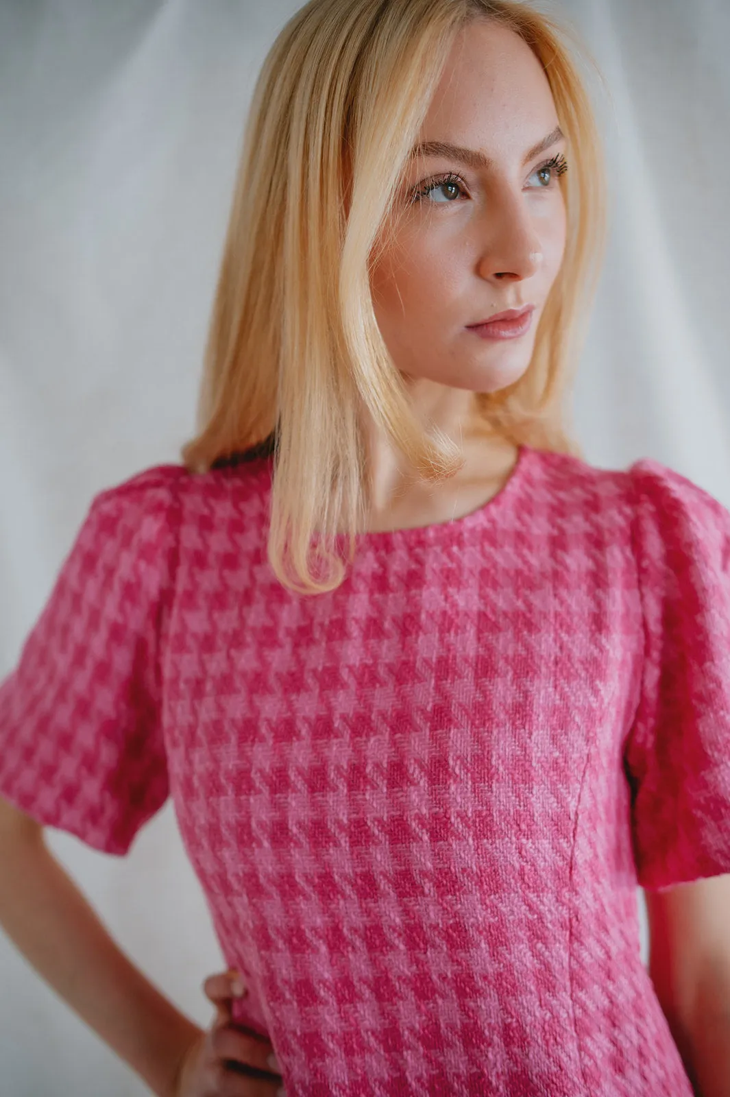 The Pippa Houndstooth Mini Dress - Fuchsia