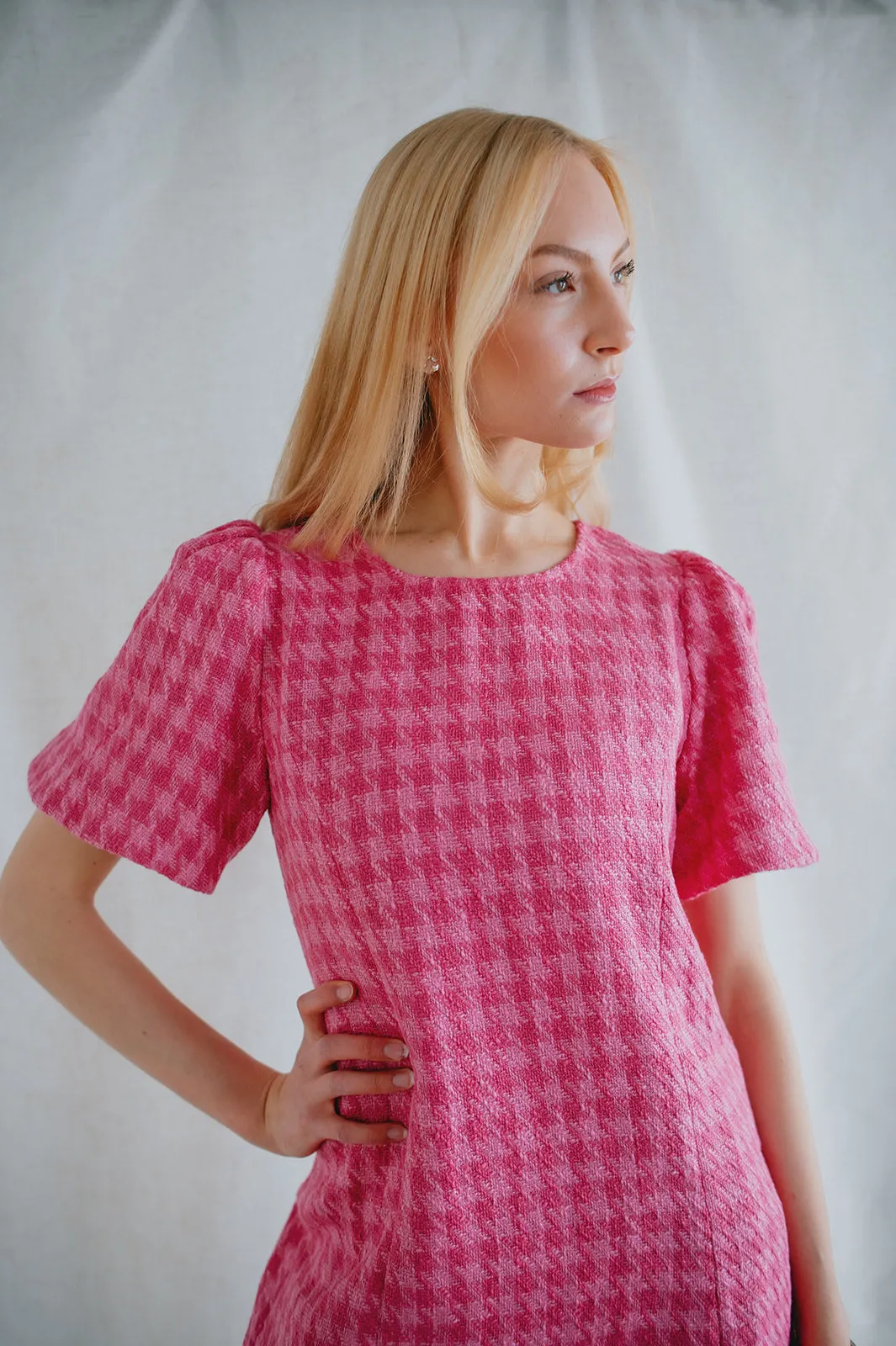 The Pippa Houndstooth Mini Dress - Fuchsia
