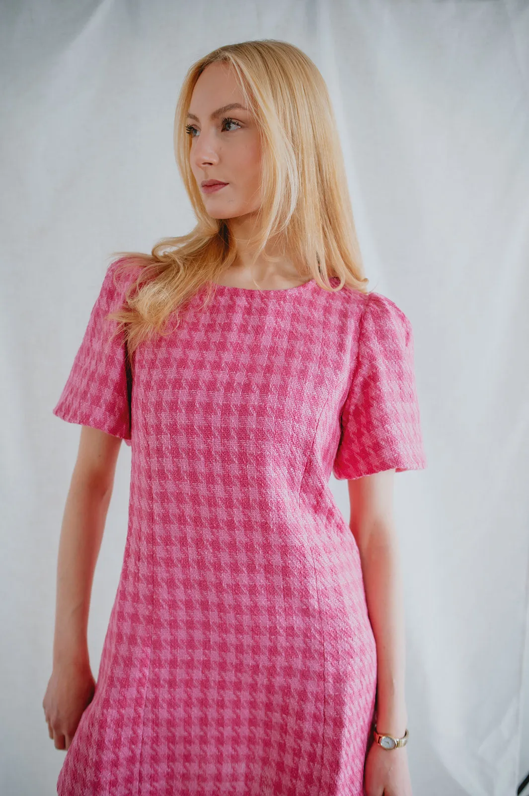 The Pippa Houndstooth Mini Dress - Fuchsia
