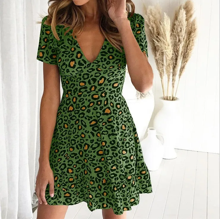 V-neck High-rise Short-sleeved Leopard Print Dress