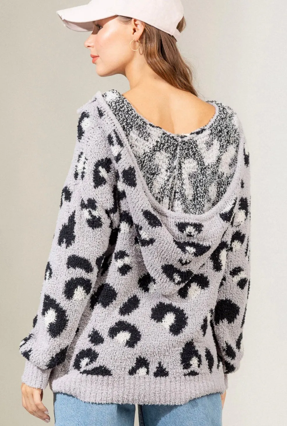 V-Neck Leopard Pullover Sweater
