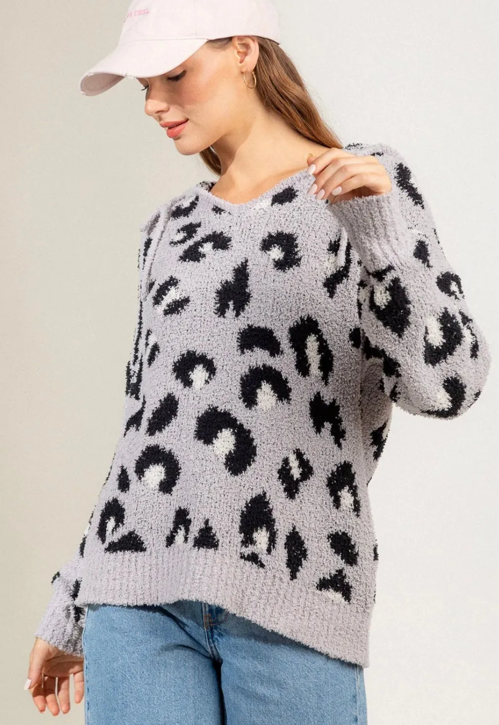 V-Neck Leopard Pullover Sweater